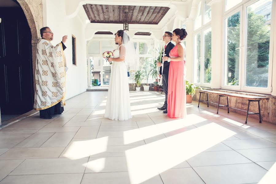 Fotógrafo de casamento Toni Perec (perec). Foto de 22 de fevereiro 2017