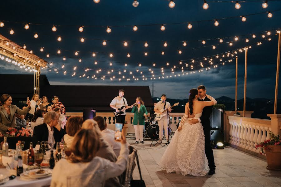 Fotografo di matrimoni Anna Scherba (annphoto). Foto del 2 ottobre 2023