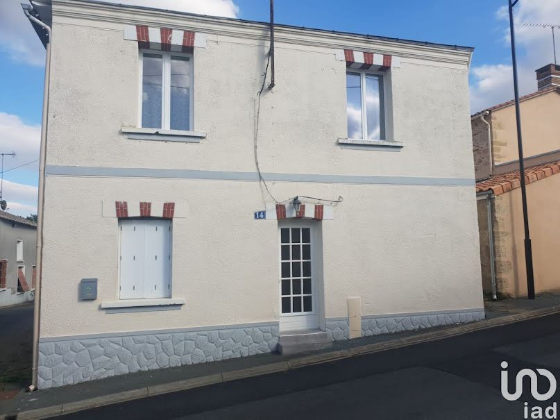 Vente maison 3 pièces 85 m² à Cléré-sur-Layon (49560), 106 000 €