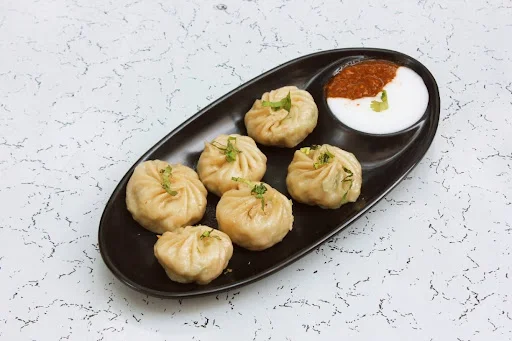 Veg Steamed Momos [6 Pieces]