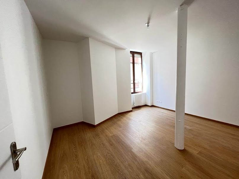 Vente appartement 3 pièces 95 m² à Saint-Laurent-du-Pont (38380), 152 000 €