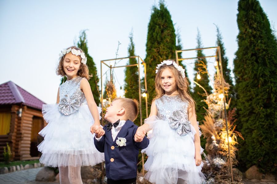 Fotógrafo de casamento Natalya Sidorovich (zlatalir). Foto de 25 de abril 2019