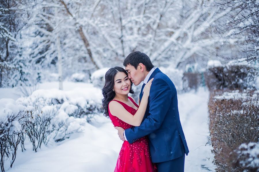 Fotógrafo de casamento Esbol Kalamkhanov (eskokalamhanov). Foto de 18 de janeiro 2017