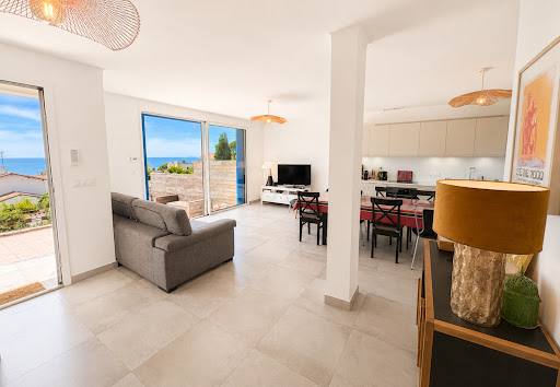House 3