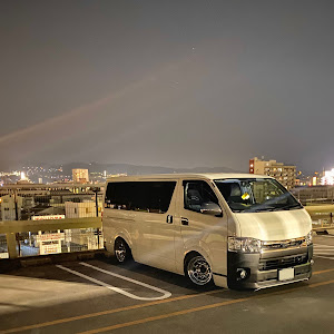 ハイエースバン TRH200V