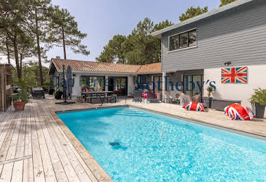 Villa avec piscine en bord de mer 3