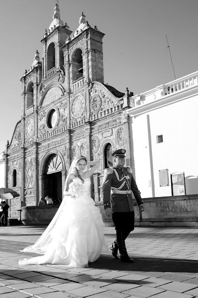 Fotografo di matrimoni Juan Carlos Acosta Minchala (acostaminchala). Foto del 7 settembre 2015