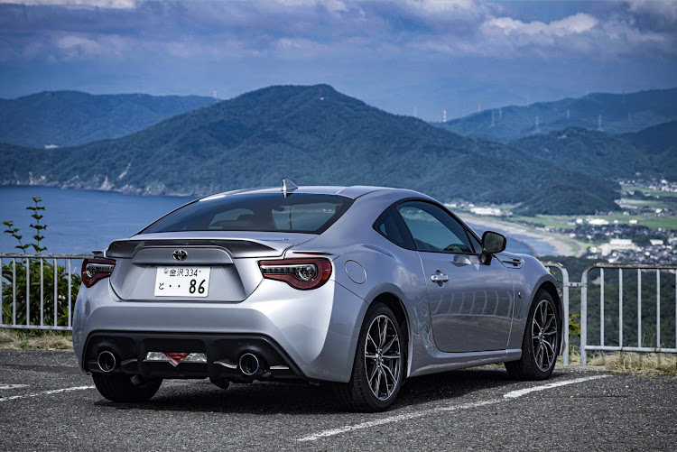86の86・実は純正なんです・ドライブ・熱中症に気をつけて!!・寄り道撮影📸😄に関するカスタム事例の投稿画像1枚目