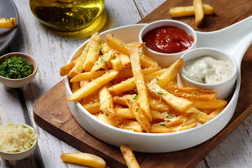 Classic Fries With Dips