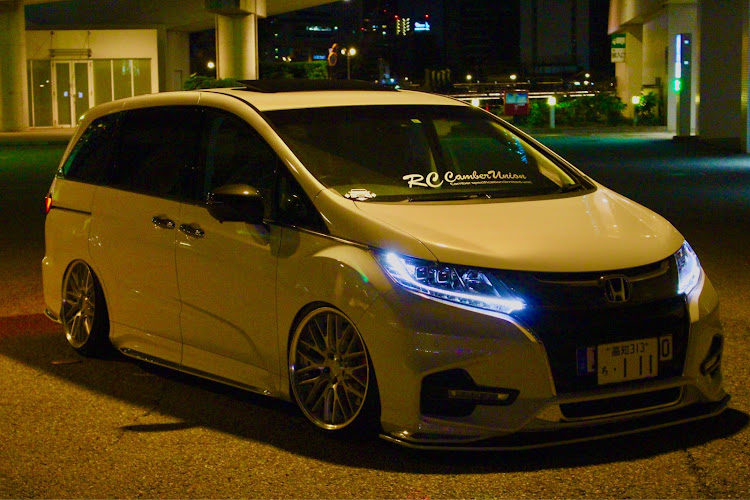 オデッセイのエアサス・カメ活・RC camber union・後付けサンルーフに関するカスタム事例の投稿画像1枚目