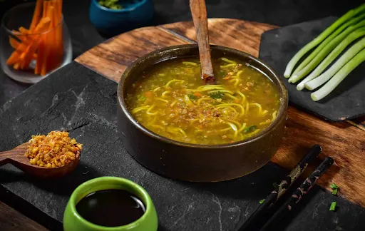 Veg Burnt Garlic Noodles Soup