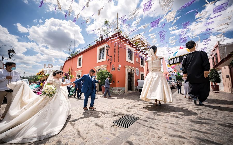 Fotógrafo de casamento Constantino Ruiz Bautista (enigmatino). Foto de 5 de abril 2023