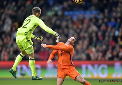 Mignolet slaat speler van Oranje letterlijk knock-out: "Écht? Ik zal eens horen hoe het met hem gaat"