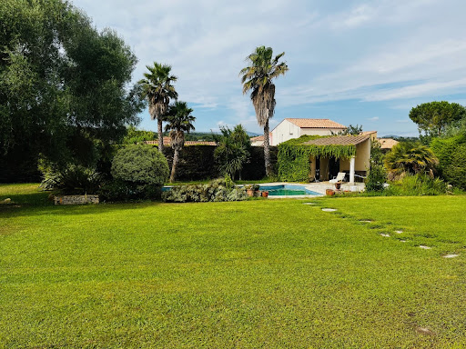 Villa avec piscine et jardin 3