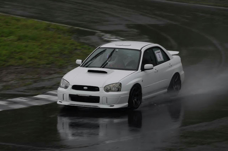 インプレッサ WRX STIのhimaさんが投稿したカスタム事例の投稿画像3枚目