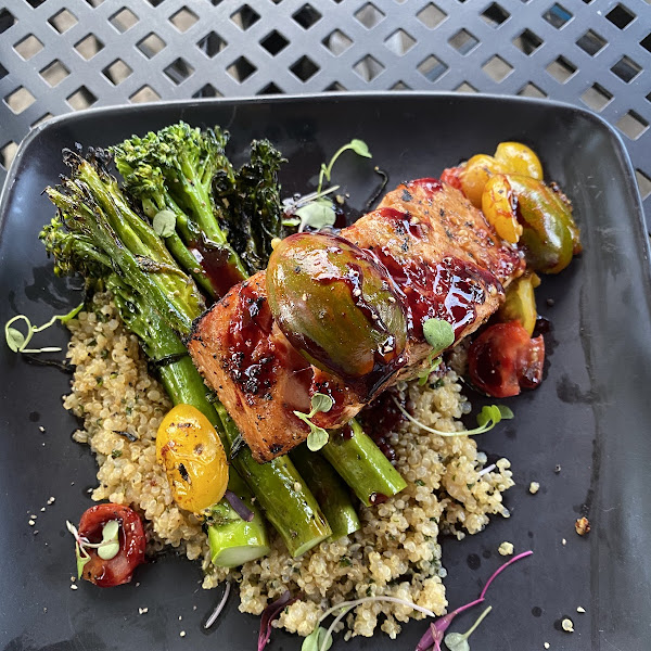 Gf salmon with Broccolini and quinoa