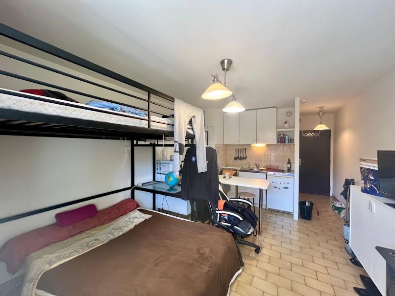 Location  appartement 1 pièce 22 m² à Montelimar (26200), 390 €