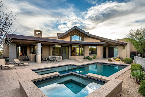 House with pool 1