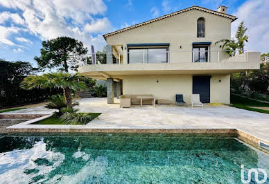 Maison avec piscine et terrasse 19