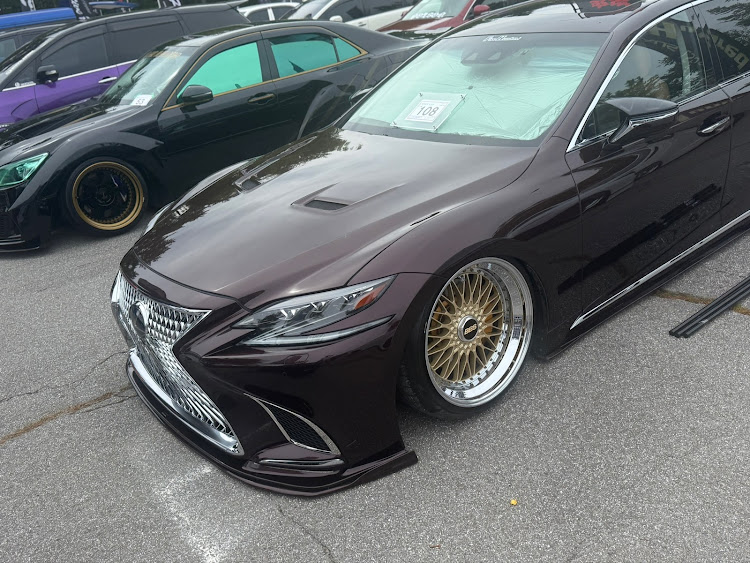 LSのBBS SUPER RS特注21inch鍛造リム+硬質クロムメッキ・#セルクラチャンネル・クレストカップ・レクサス・ls500に関するカスタム事例の投稿画像3枚目