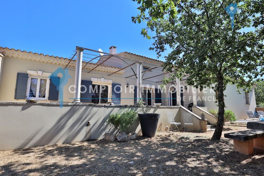 Vente maison 8 pièces 228 m² à Saint-Saturnin-lès-Apt (84490), 645 000 €