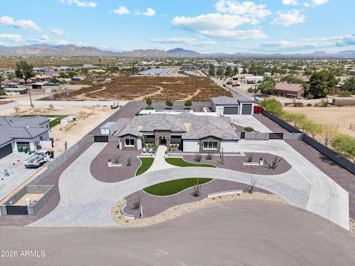 Maison moderne avec piscine et jardin désertique dans cette Maison de luxe à vendre à Phoenix (1 840 033 € - 377 m²)