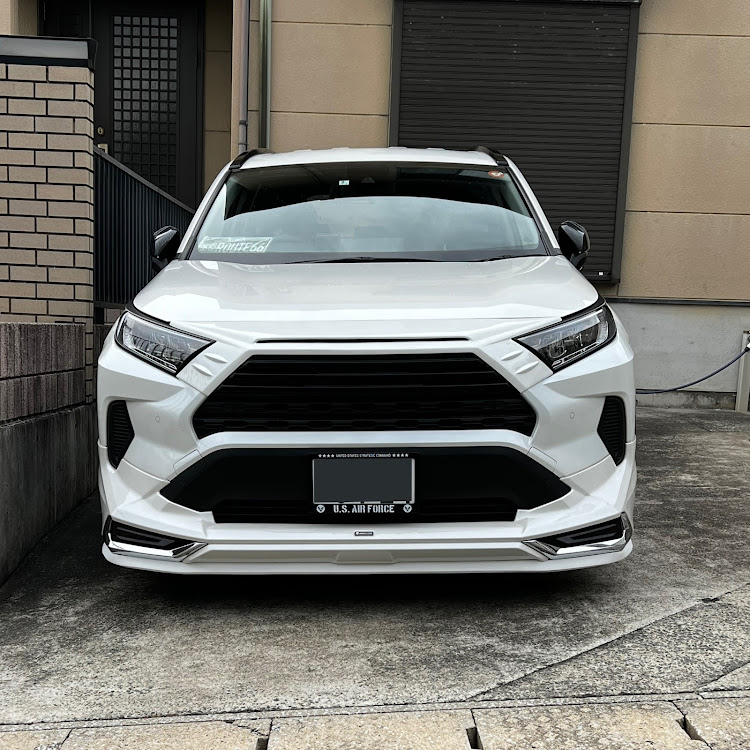 RAV4のマークレスグリル・モデリスタ・RAV4・rav4のある生活に関するカスタム事例の投稿画像1枚目