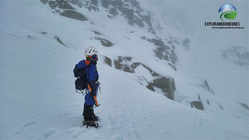 ALPINISMO INVERNAL con NIÑOS - CANAL CENTRAL PEÑALARA Y CANAL DEL ROBOT