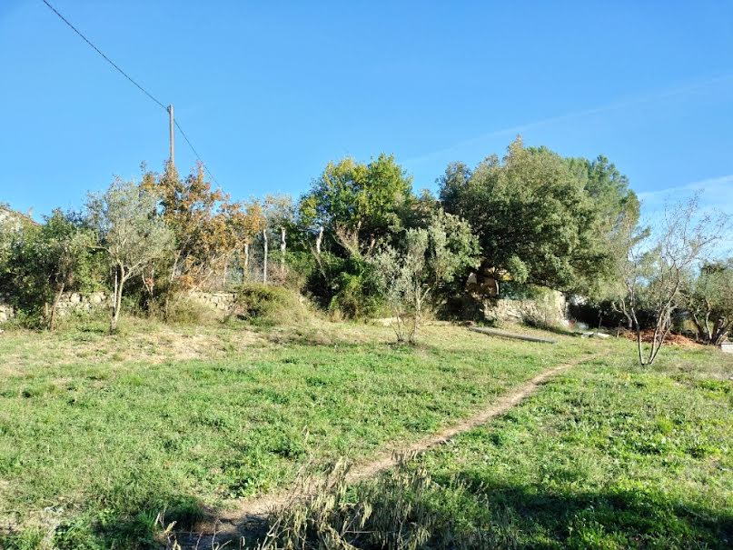 Vente terrain  687 m² à Lorgues (83510), 140 000 €