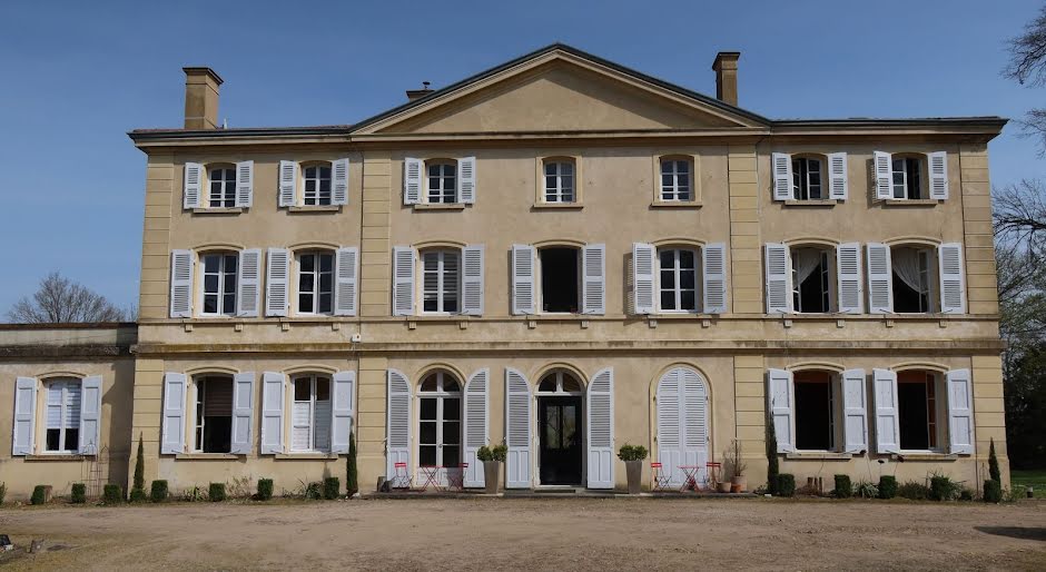 Vente château 12 pièces 900 m² à Feurs (42110), 1 180 000 €