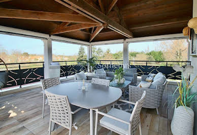 Villa avec piscine en bord de mer 1