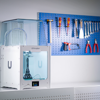 UltiMaker 2+ Connect + 2 Year Enhanced Warranty (FREE!)