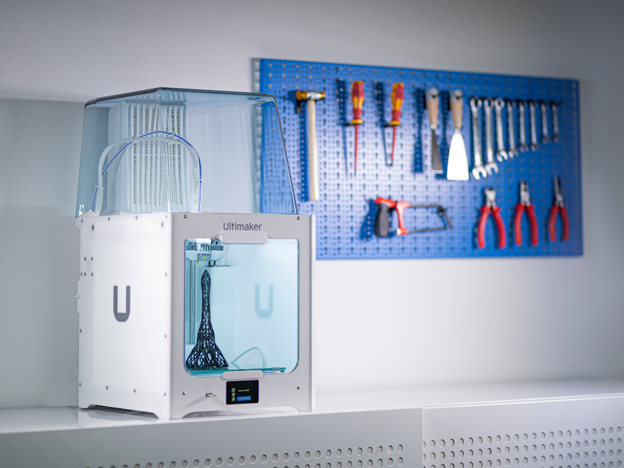 UltiMaker 2+ Connect 3D Printer Air Manager Bundle 3 Year Enhanced Warranty (+$1340)