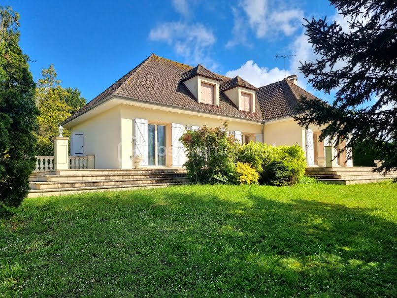 Vente maison 8 pièces 206 m² à Montereau-Fault-Yonne (77130), 384 000 €