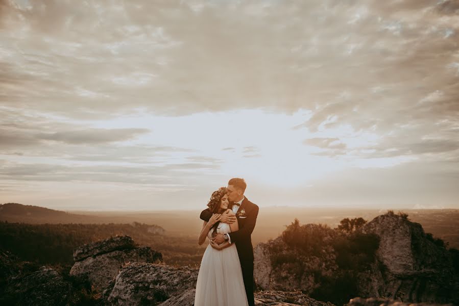 Bröllopsfotograf Kamil Przybył (kamilprzybyl). Foto av 17 juli 2021