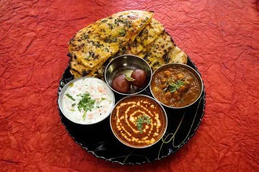 Banarasi Aloo Naan Thali