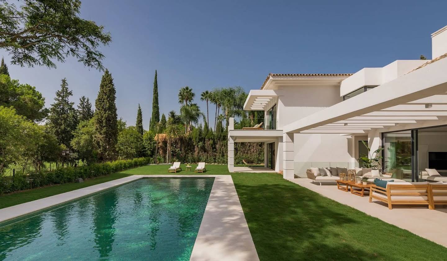 Villa with pool and garden Marbella