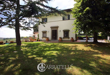 Villa with pool and garden 5