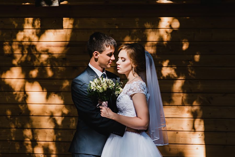 Fotógrafo de casamento Olga Shirshova (shirshovao). Foto de 13 de agosto 2017