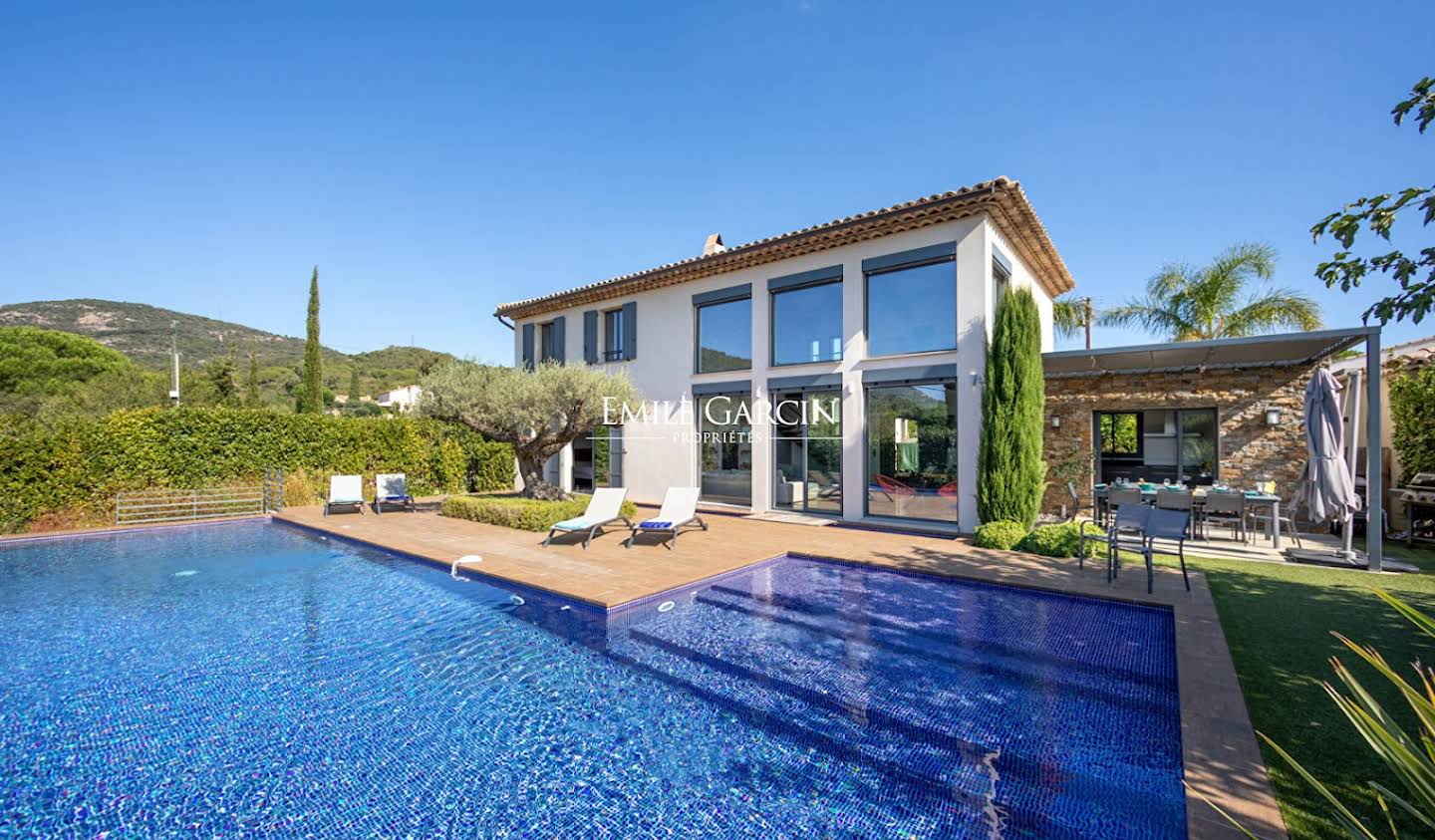 Villa with pool Grimaud