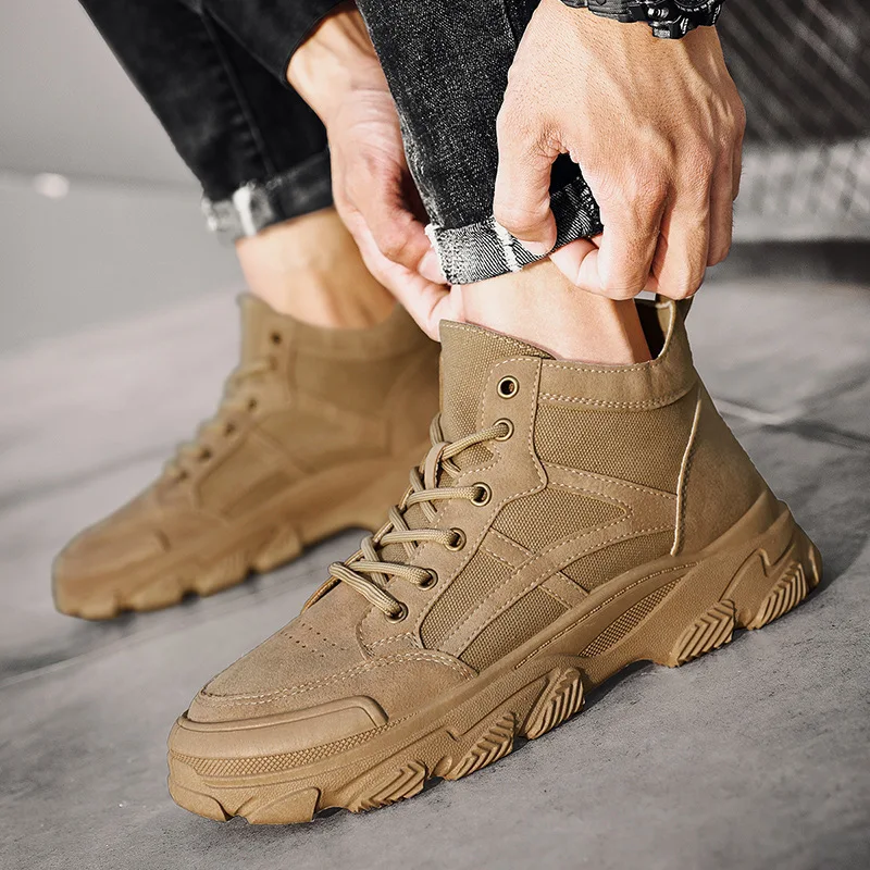 Botas masculinas cano alto estilo britânico. Conforto e elegância em um só calçado. Perfeitas para o dia a dia e ocasiões especiais.