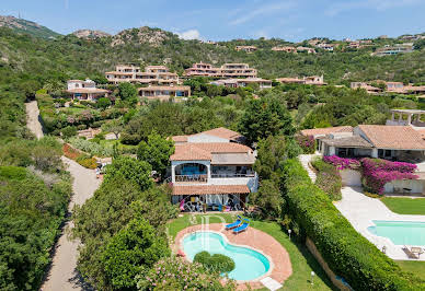 Villa with garden and terrace 3