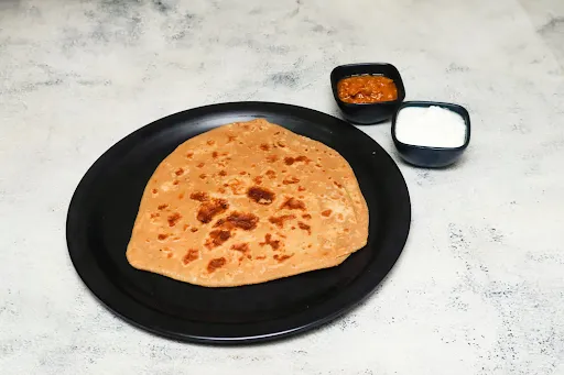 Plain Tawa Paratha With Green Chutney & Pickle