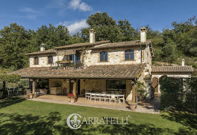 Villa avec piscine et jardin 1