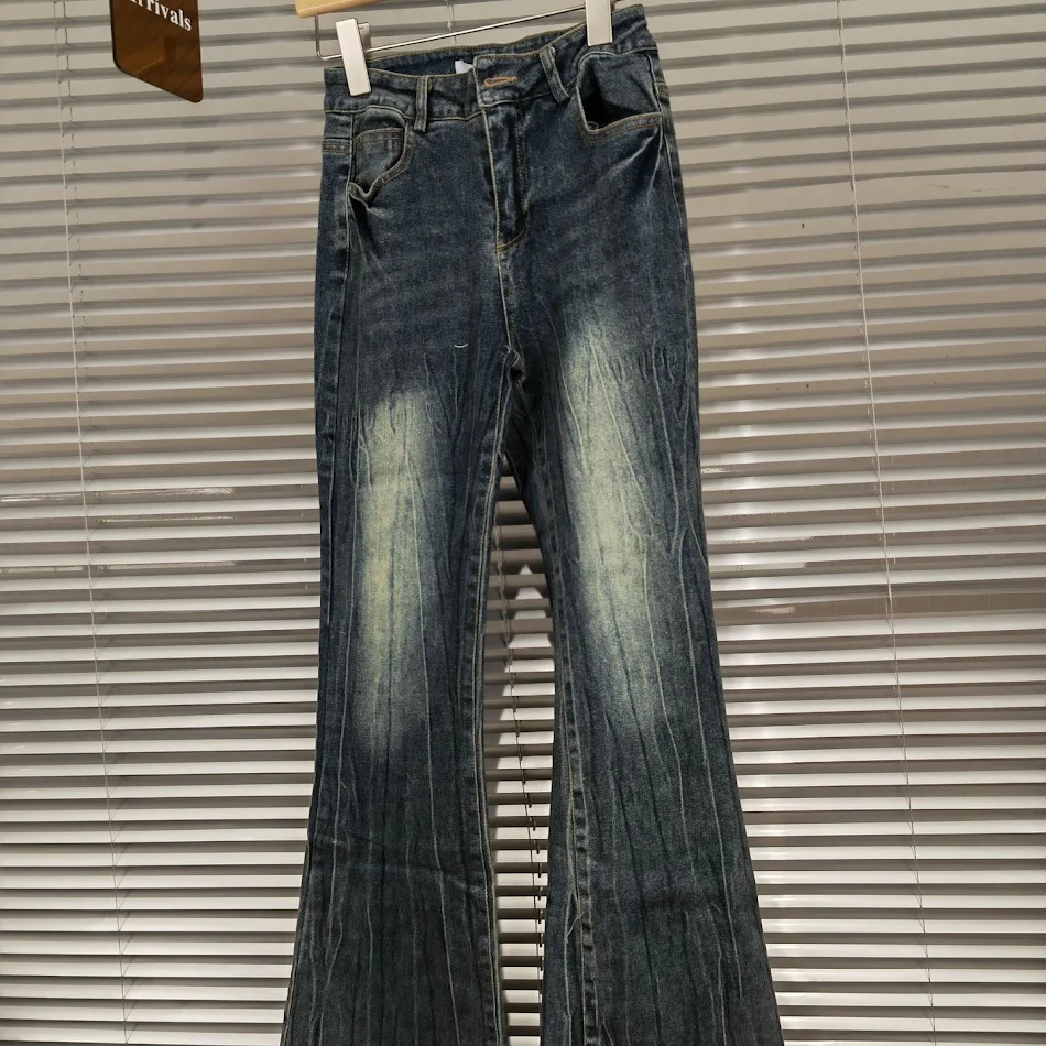 American Retro Design Sheath Jeans for a stylish and comfortable look. Flattering fit and timeless style. Perfect for ev