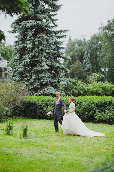 Wedding photographer Vasiliy Lopatin (miroslove). Photo of 12 February 2016