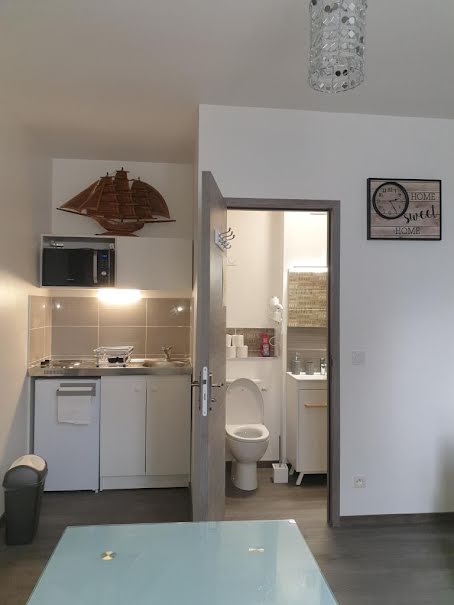 Location meublée appartement 1 pièce 20 m² à Aix-les-Bains (73100), 870 €
