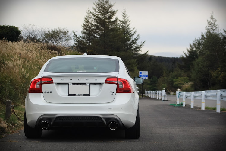 S60のボルボ・ドライブ・フォレスター・ビーナスライン・一眼に関するカスタム事例の投稿画像1枚目