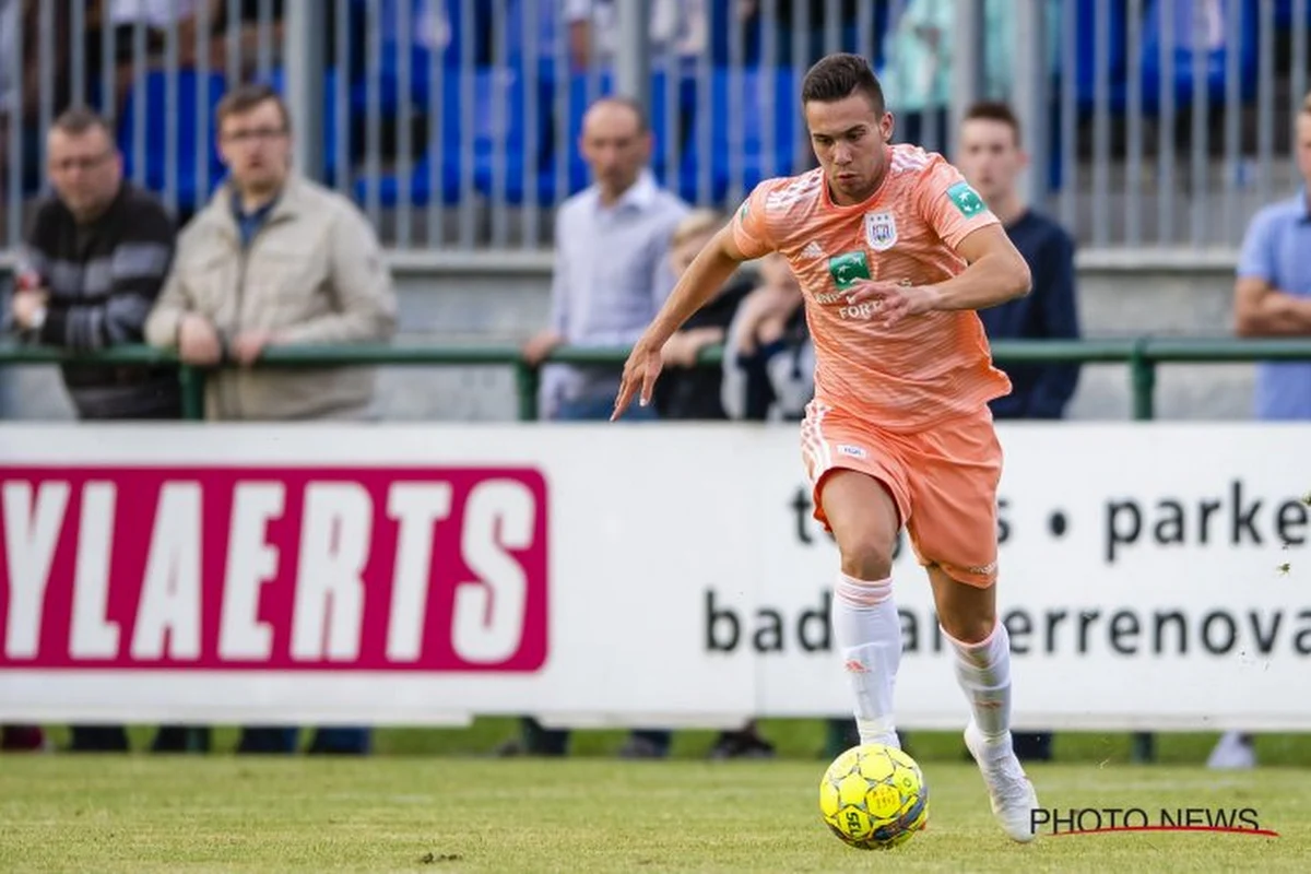 OFFICIEEL: Anderlecht heeft er nog eentje uit zijn B-kern weggekregen