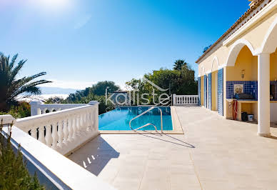 Villa with pool and terrace 3